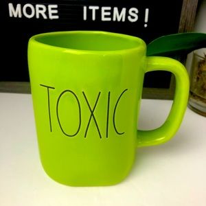 👻🎃Rae Dunn TOXIC mug